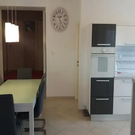アパート Lilic - Three Bedroom With Terrace And Garden View Ražanac